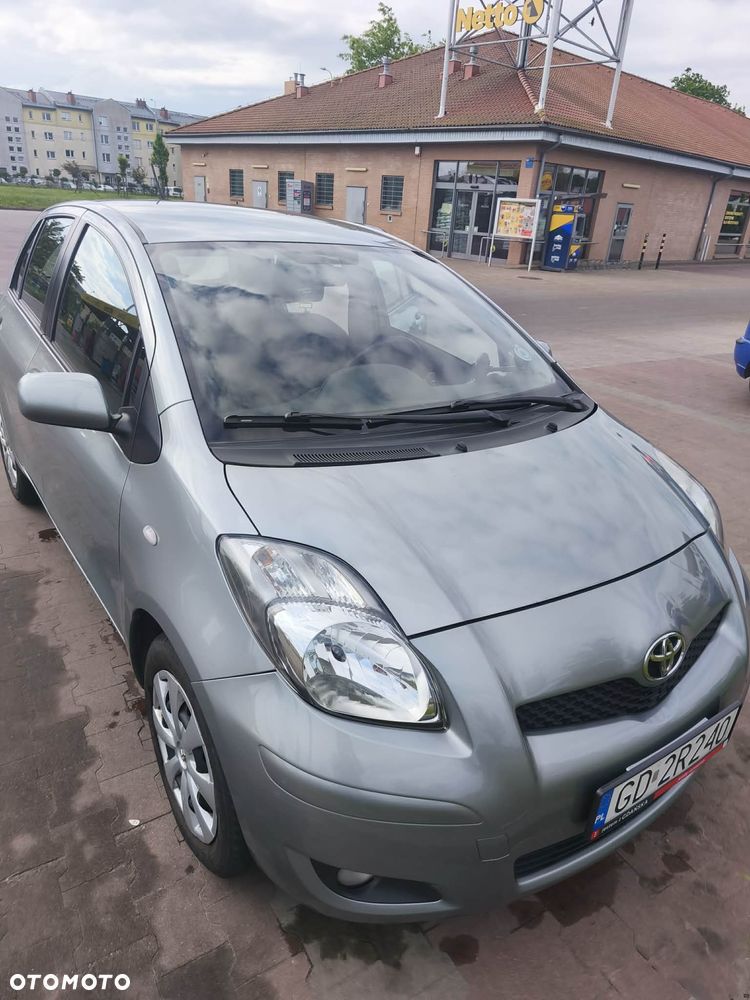 Toyota Yaris 1.0 Luna - 2