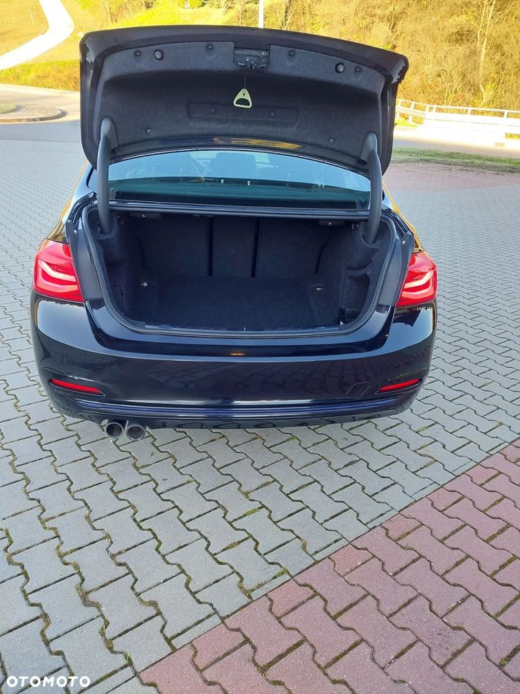 BMW Seria 3 330i GPF xDrive Luxury Line - 8