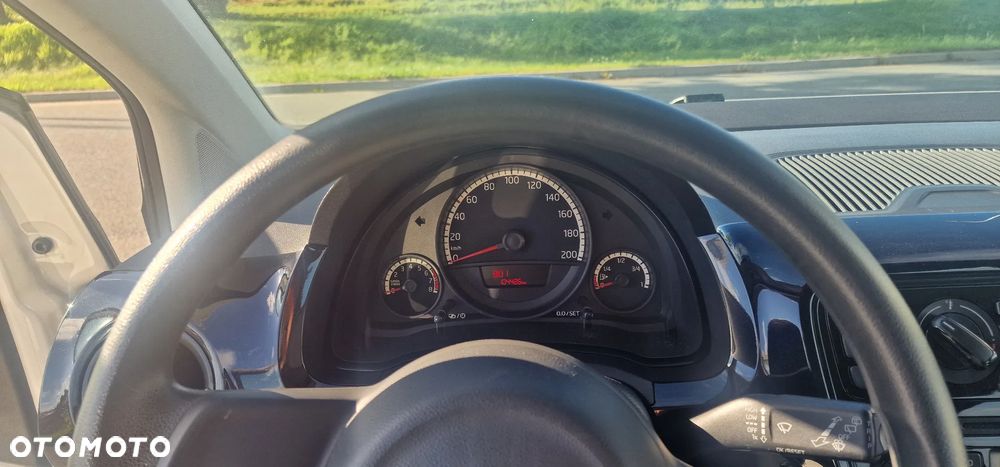 Volkswagen up! 1.0 move - 12