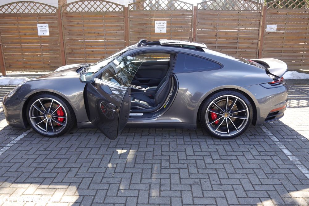 Porsche 911 Carrera 4S - 21