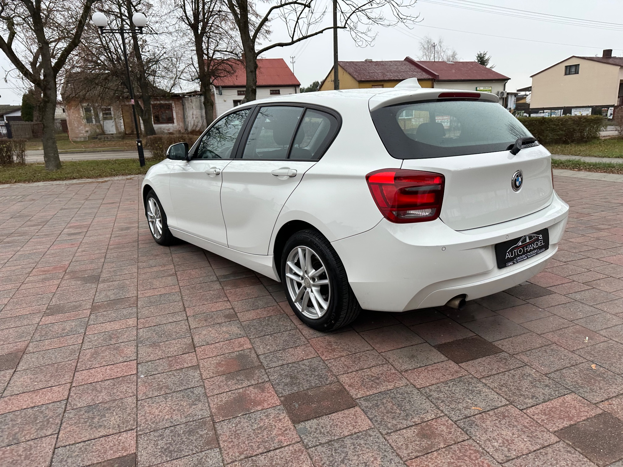 BMW Seria 1 114i - 22