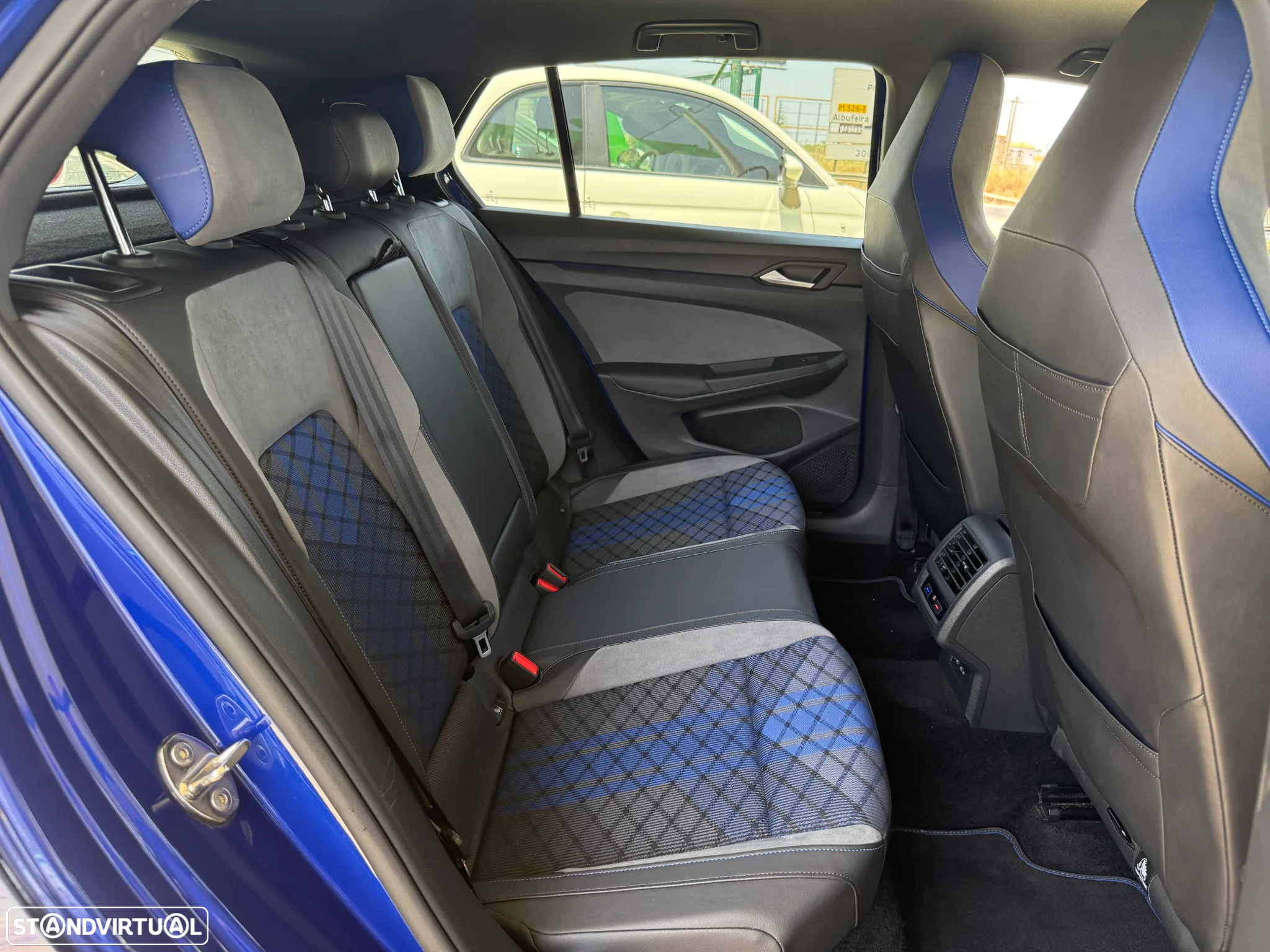 VW Golf 2.0 TSI R DSG - 38