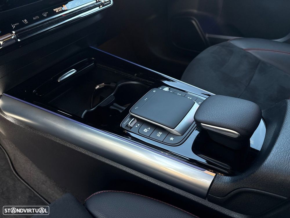 Mercedes-Benz GLA 250 e AMG Line - 14