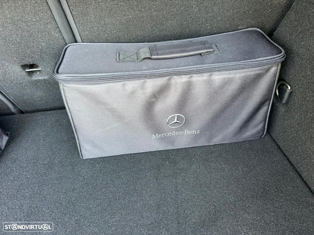 Mercedes-Benz A 250 e 8G-DCT Edition 2021 - 25