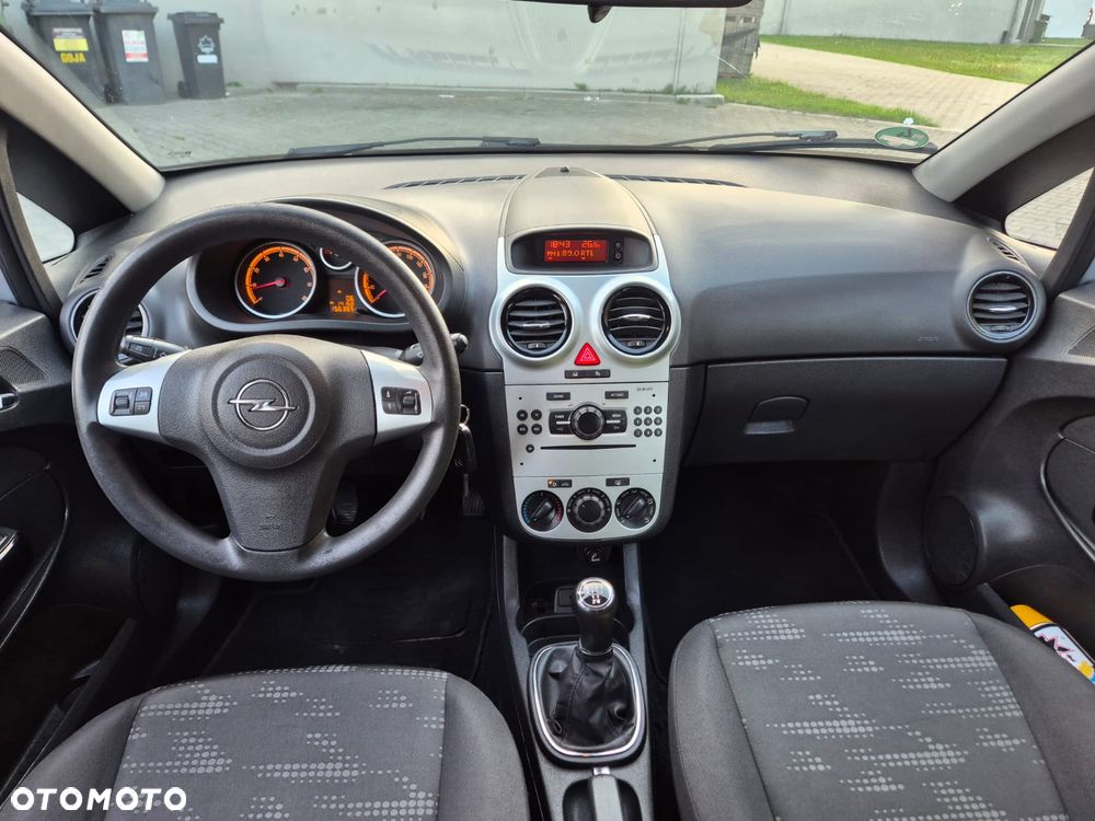 Opel Corsa - 16