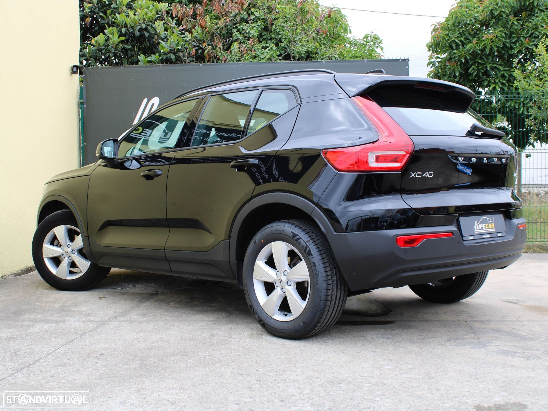 Volvo XC 40 2.0 D3 Momentum Core - 22