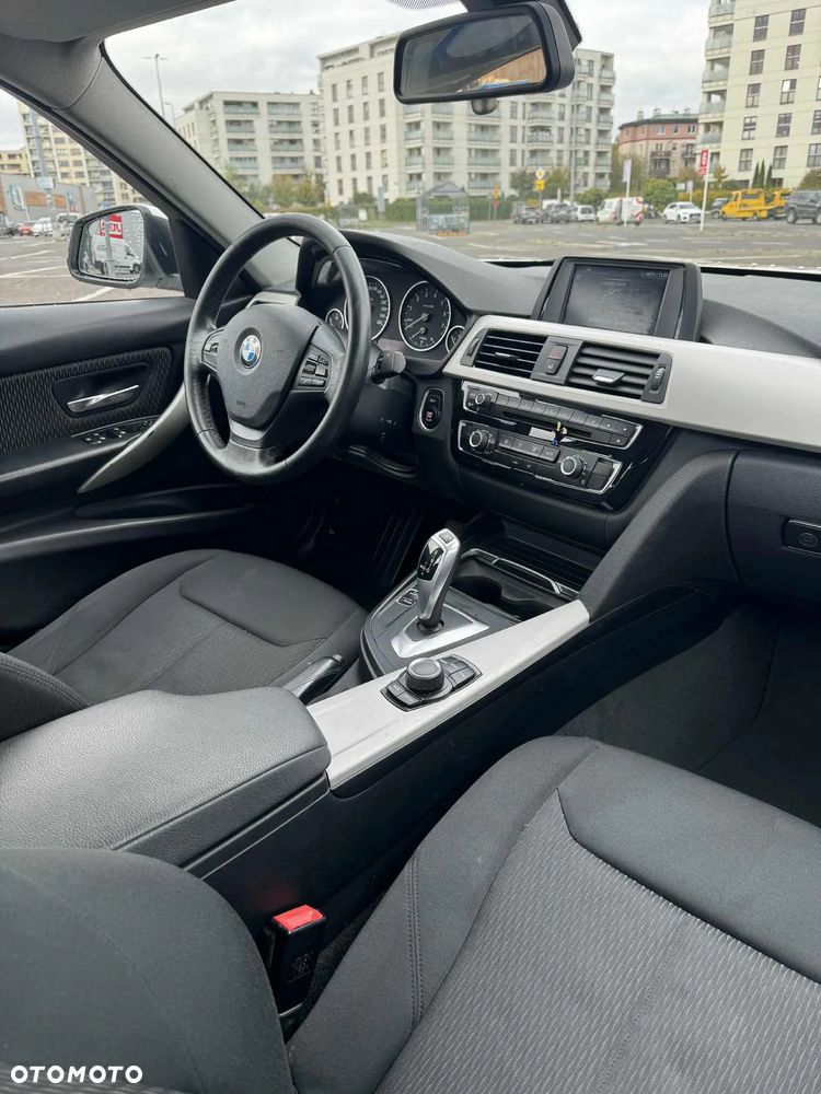 BMW Seria 3 318i Sport Line - 4