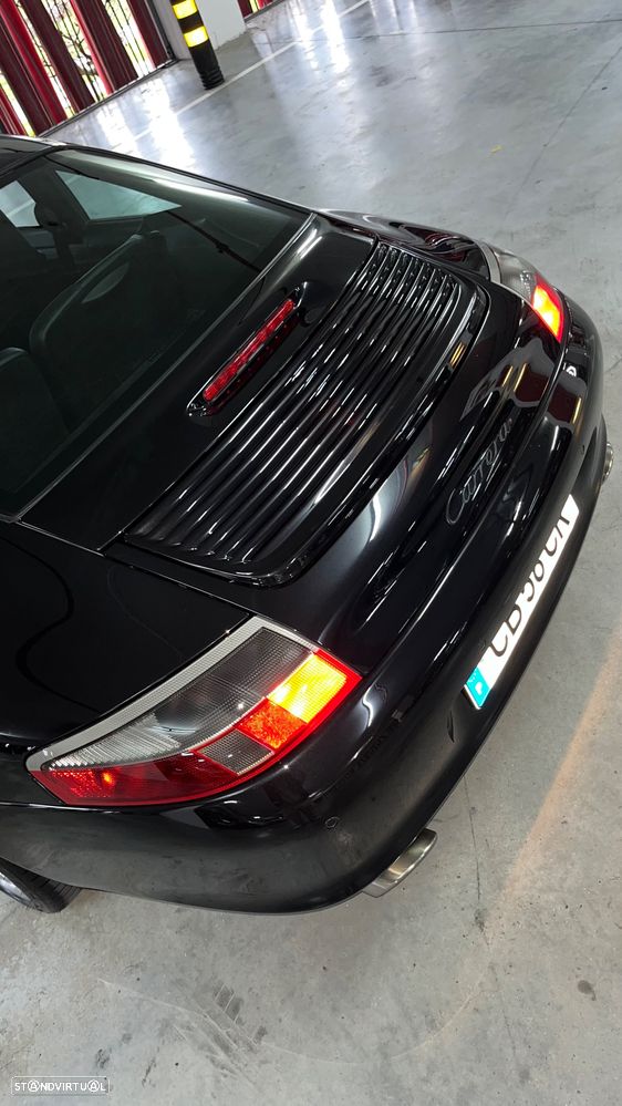 Porsche 911 (996) Carrera - 6