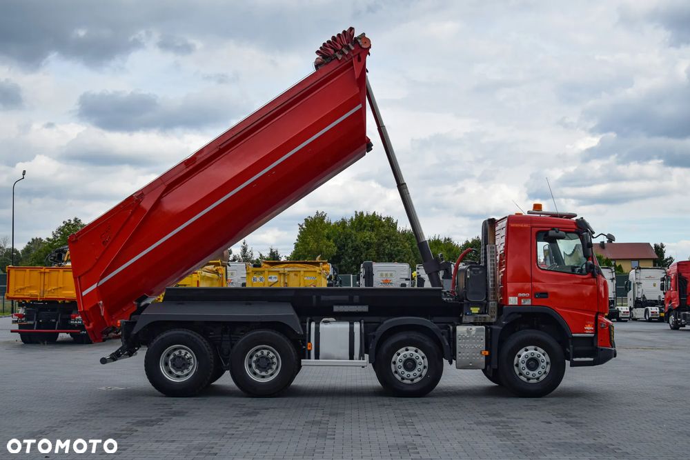 Volvo FMX380 / 8x4 / 13 LITROWY SILNIK / EURO 5 / WYWROTKA TYLNOZSYPOWA / HYDROKLAPA / KAMERA COFANIA / SERWISOWANA / SPROWADZONA - 20
