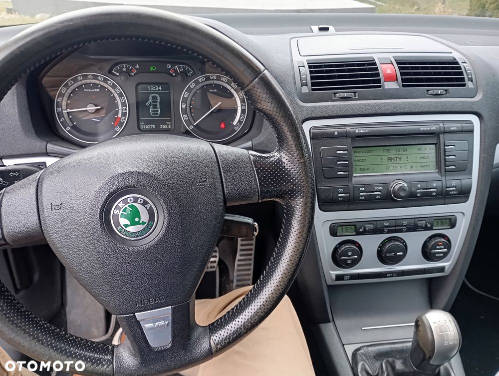 Skoda Octavia 2.0 TFSI RS - 12