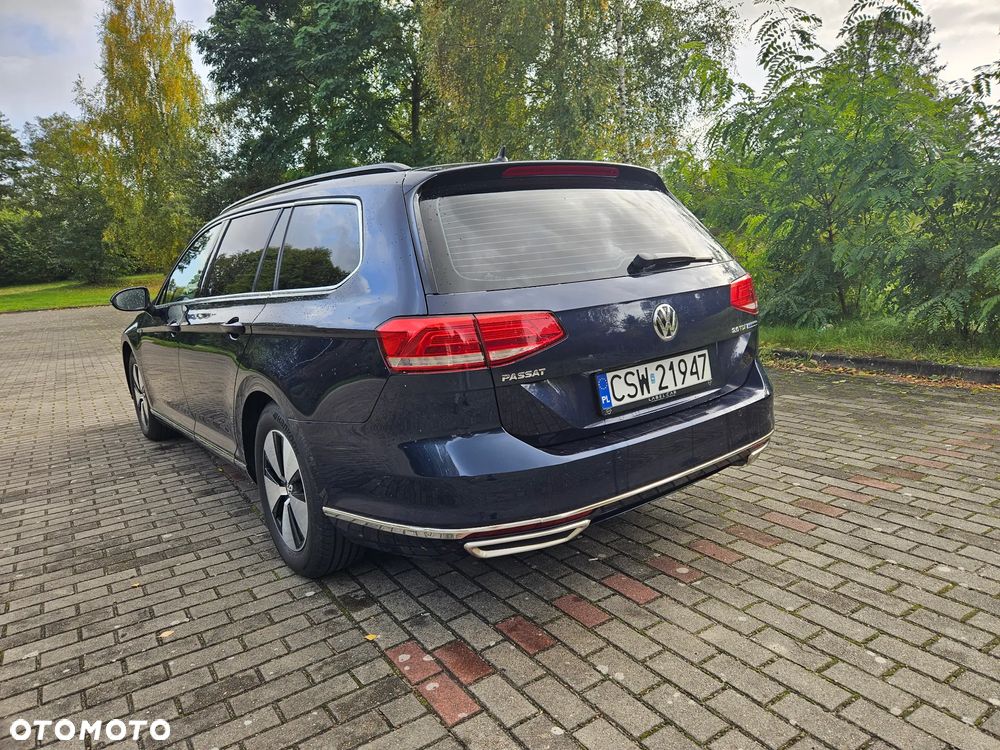 Volkswagen Passat - 24