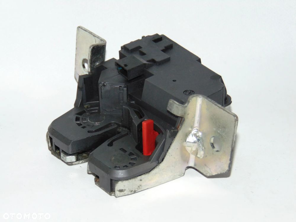 ORYGINAŁ zamek tylny tył klapy bagażnika A1697400036 Mercedes W169 A Klasa 04-08r - 7