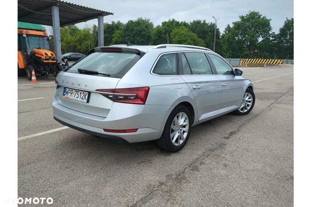 Skoda Superb 2.0 TDI SCR Ambition DSG - 3