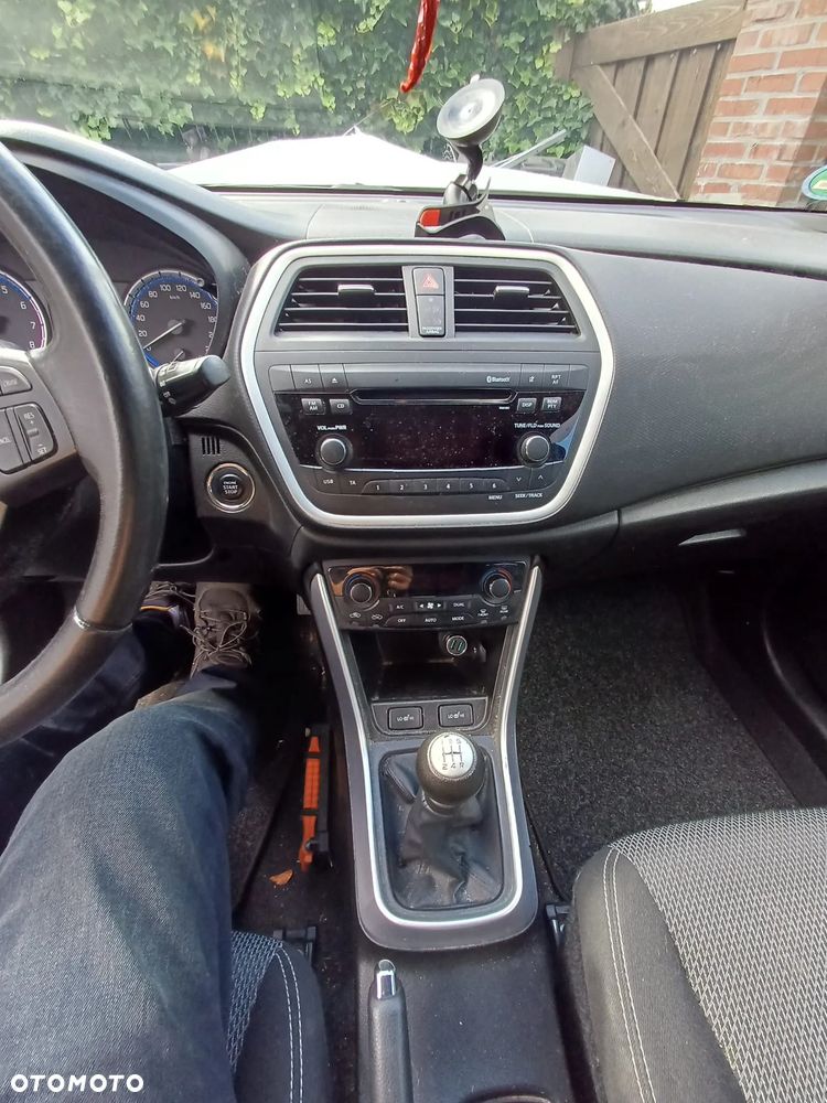 Suzuki SX4 S-Cross 1.6 Premium - 5