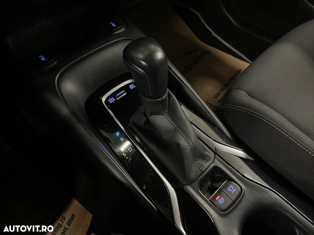 Toyota Corolla 2.0 HSD Exclusive - 21