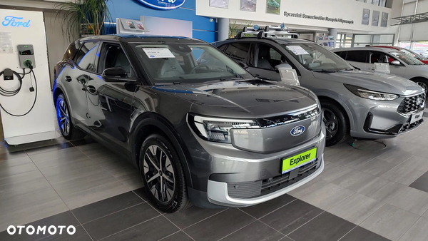Ford Explorer 77kWh RWD
