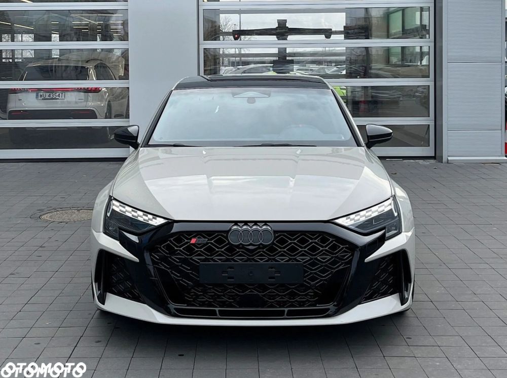 Audi RS3 Limousine - 2
