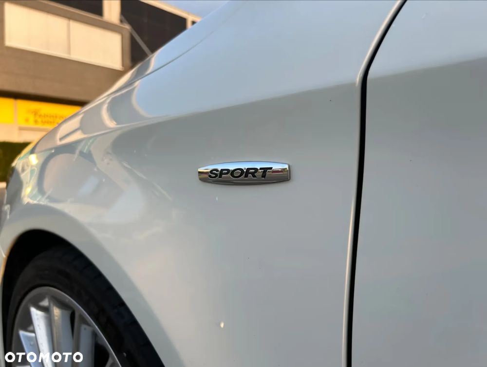 Mercedes-Benz CLA 250 4-Matic AMG Line - 7