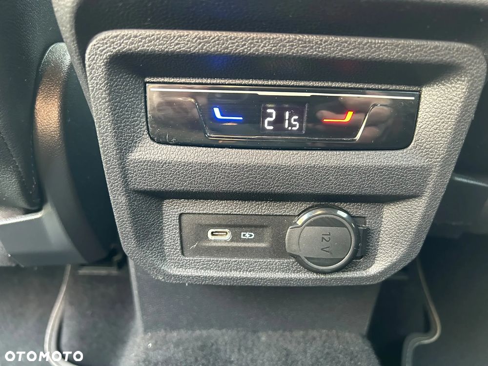 Volkswagen Tiguan 2.0 TDI SCR 4MotION DSG R-Line - 22
