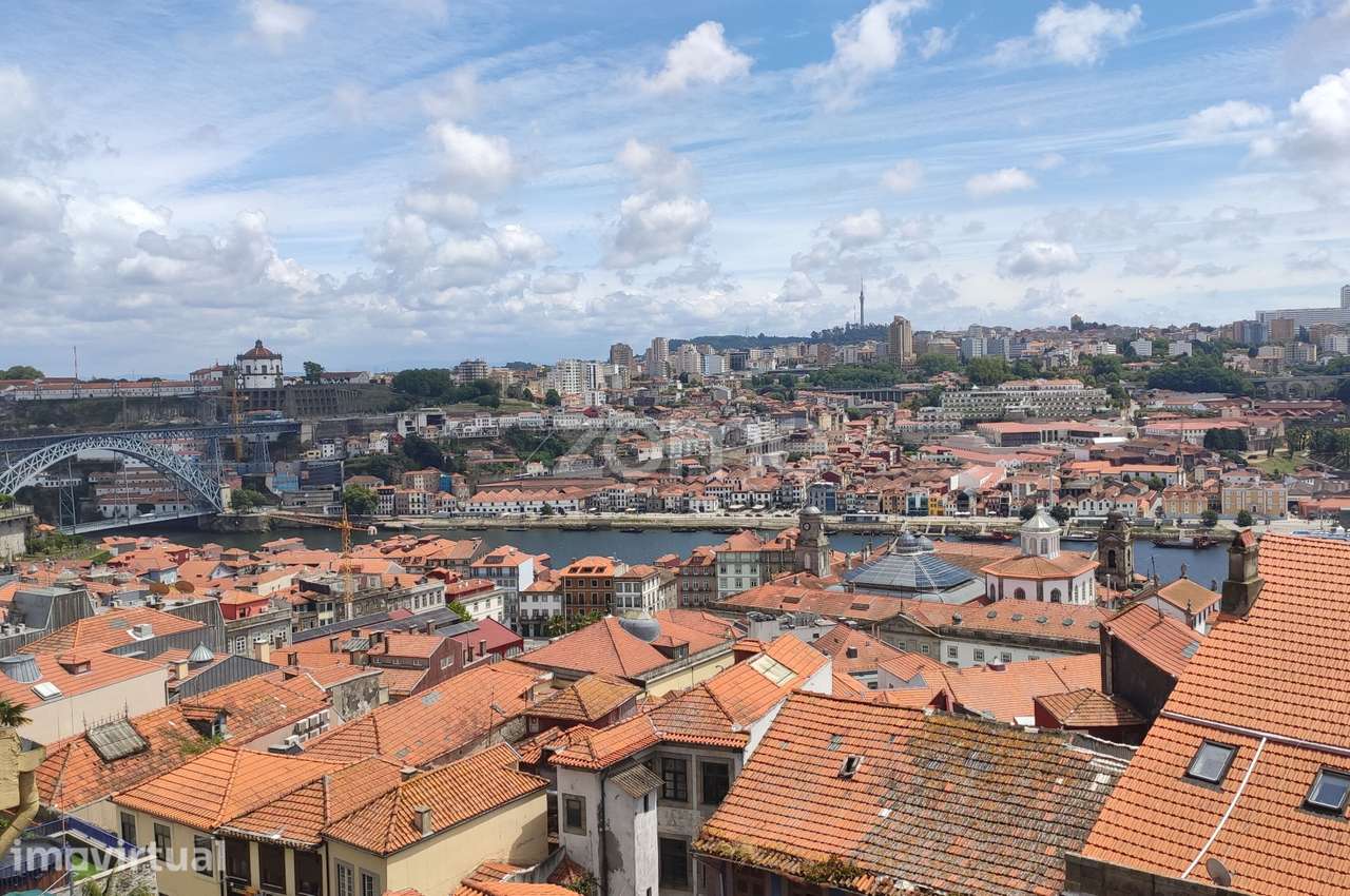 Prédio com Vista Rio na Zona Histórico do Porto - Grande imagem: 5/32