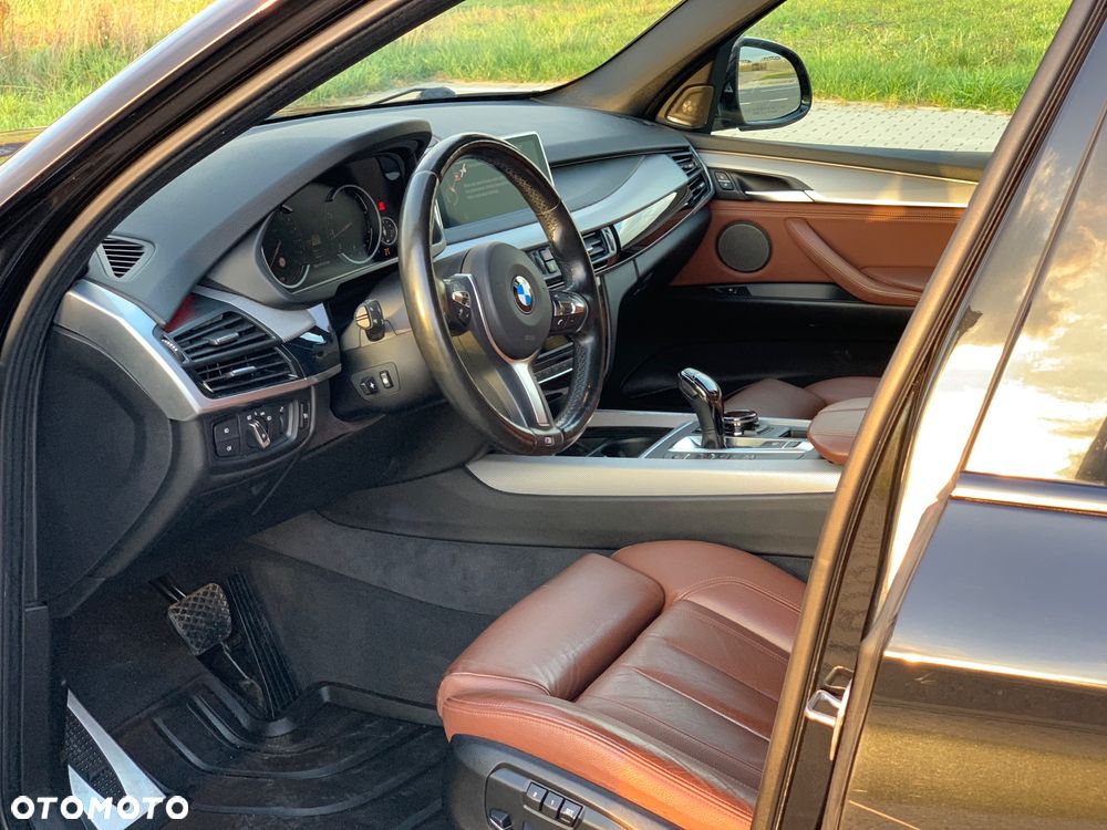 BMW X5 xDrive50i - 9