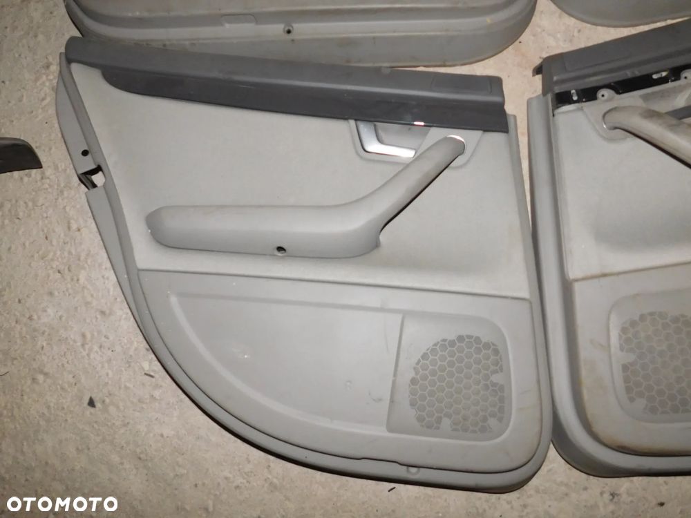 tapicerka drzwi boczki AUDI A4 B6 B7 komplet - 2
