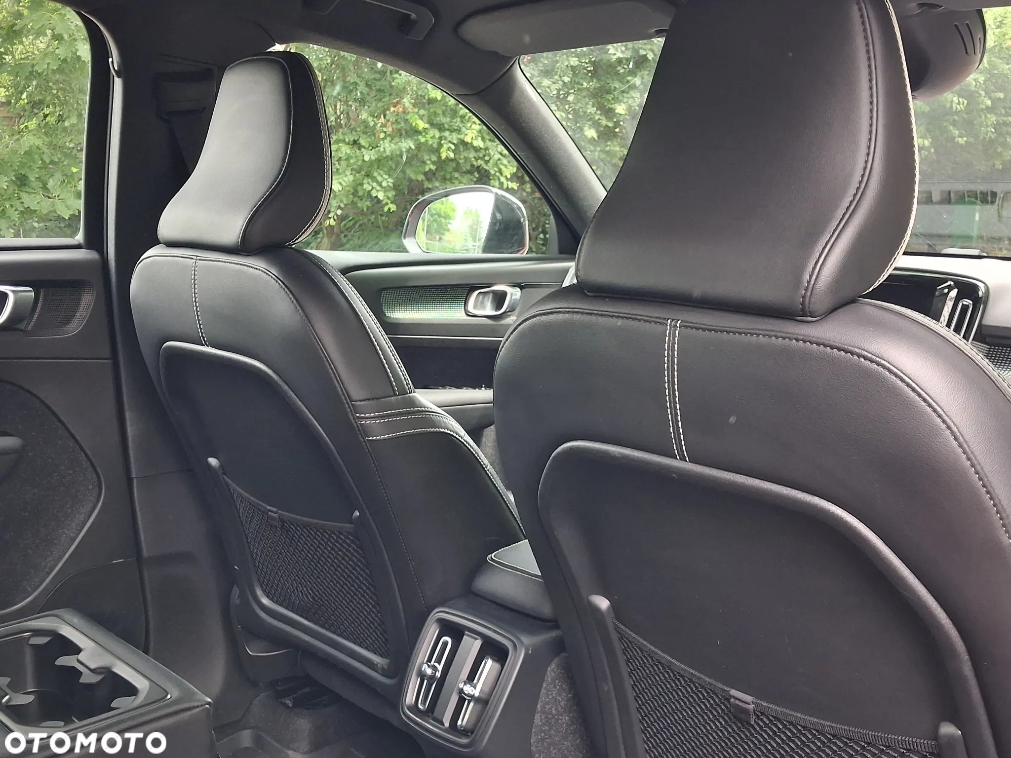 Volvo XC 40 B4 B AWD R-Design - 25