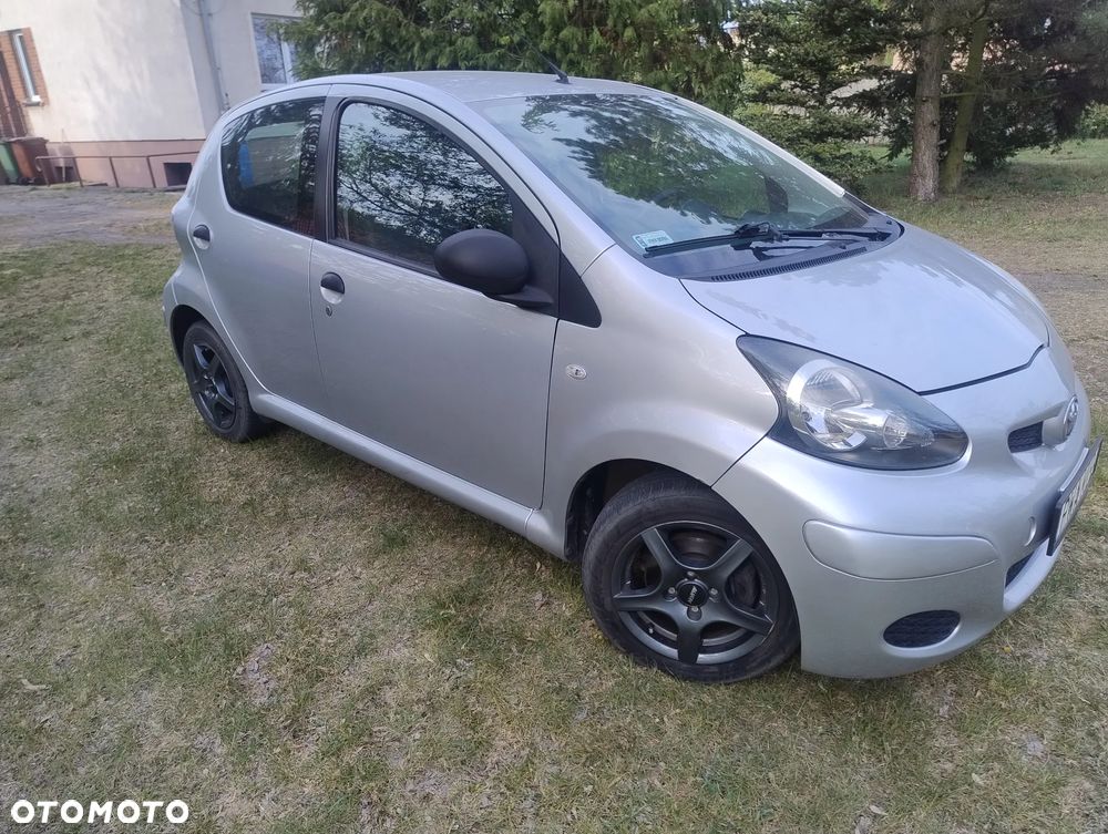 Toyota Aygo 1.0 VVT-i Terra EU5 - 2