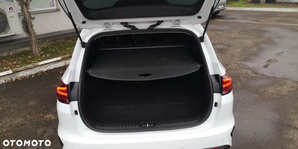 Kia Ceed 1.6 CRDi SCR L Business Line - 16