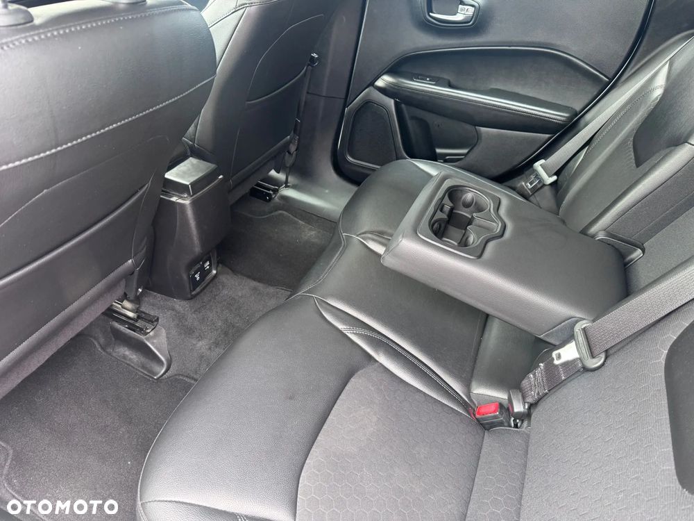 Jeep Compass - 10