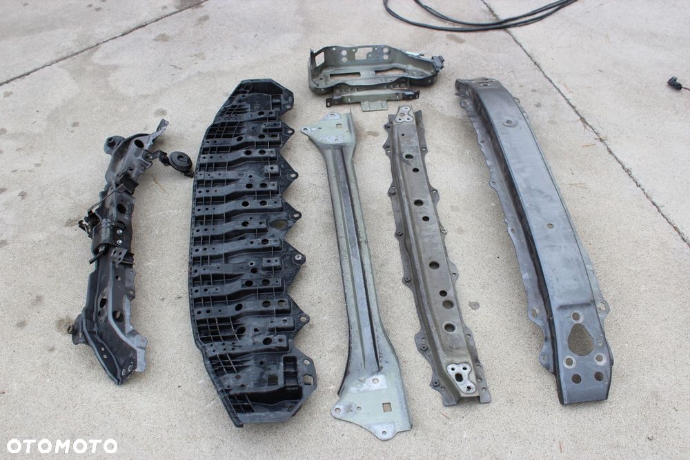 Belka Belki Przednie Strefa Toyota Yaris III Lift - 3
