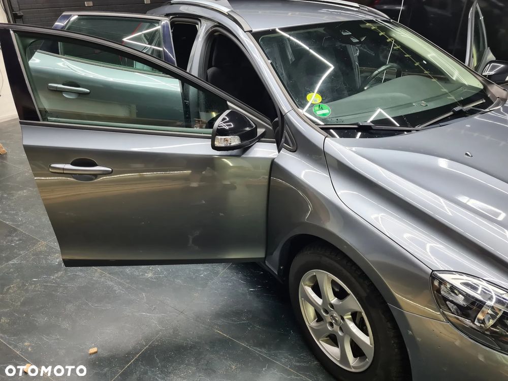 Volvo V40 Cross Country D2 Momentum - 16