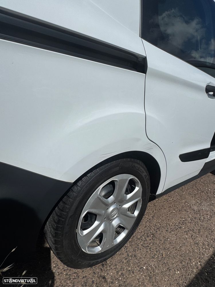 Ford Courier - 17