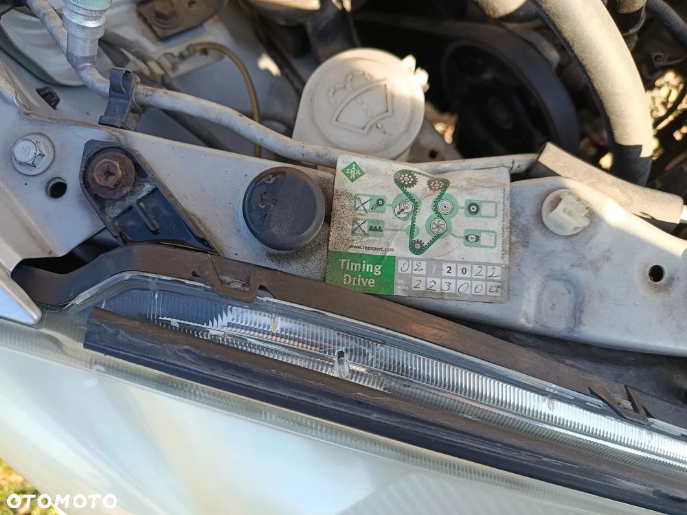 Mitsubishi Lancer 1.6 Comfort + - 4