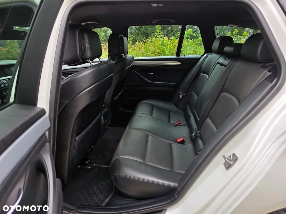 BMW Seria 5 520d - 27