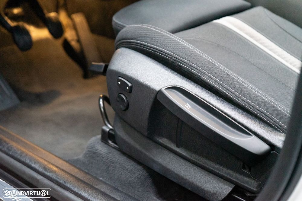 BMW X1 18 d sDrive Line Sport - 20