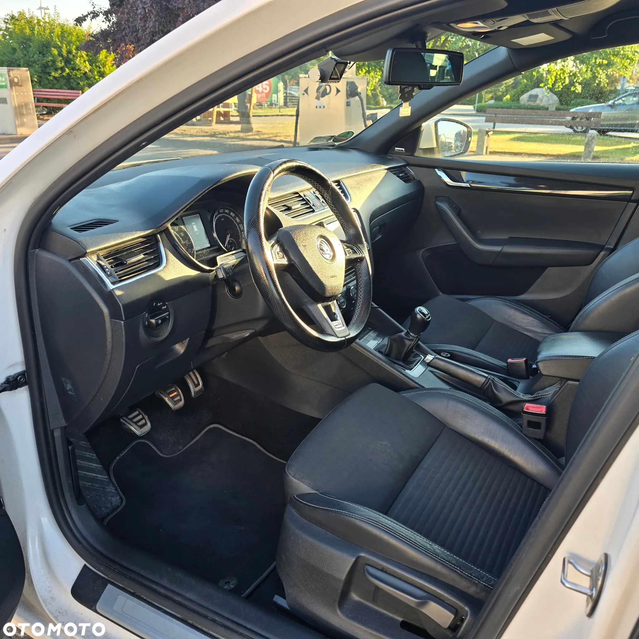 Skoda Octavia Combi 2.0 TDI RS - 14