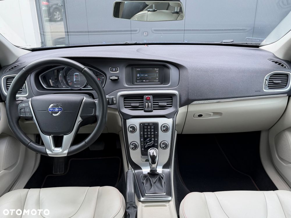 Volvo V40 T3 Drive-E R-Ocean Race - 8