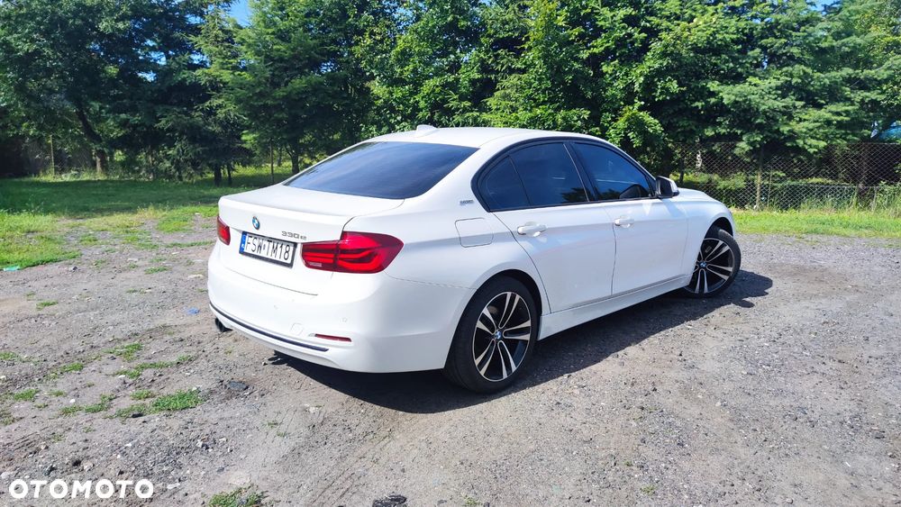 BMW Seria 3 330e iPerformance Sport Line Shadow - 3