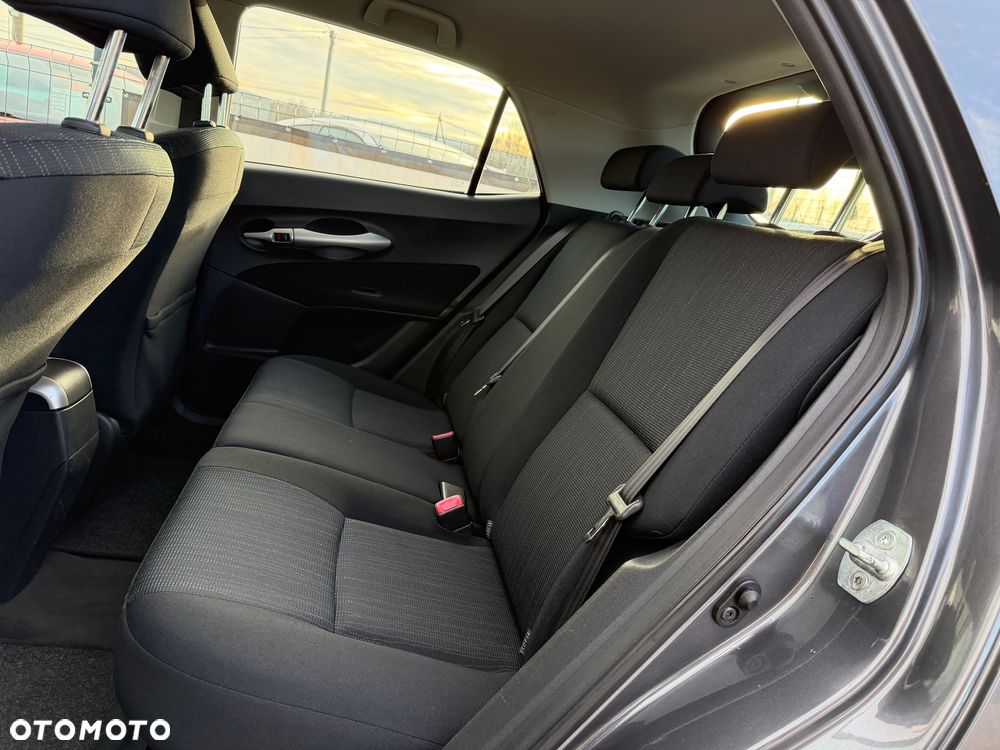 Toyota Auris 1.6 VVT-i Sol - 27