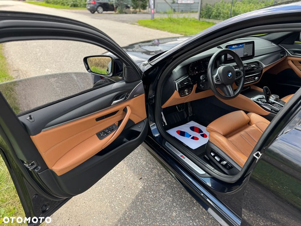 BMW Seria 5 520d xDrive M Sport sport - 28