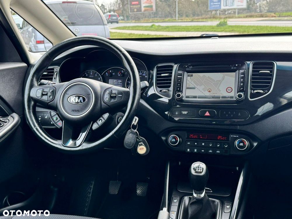 Kia Carens 1.6 GDI Dream-Team Edition - 18