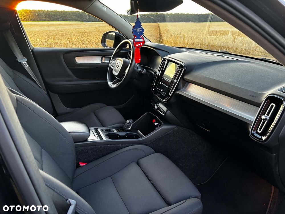 Volvo XC 40 T3 Momentum Pro - 12