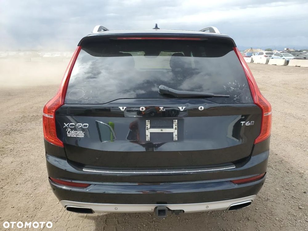 Volvo XC 90 - 5