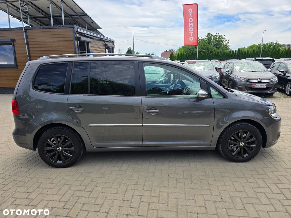 Volkswagen Touran - 4