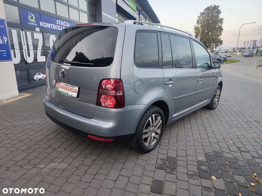 Volkswagen Touran 2010 photo 5