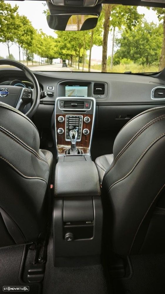 Volvo V60 Cross Country 2.0 D3 Summum Geartronic - 48