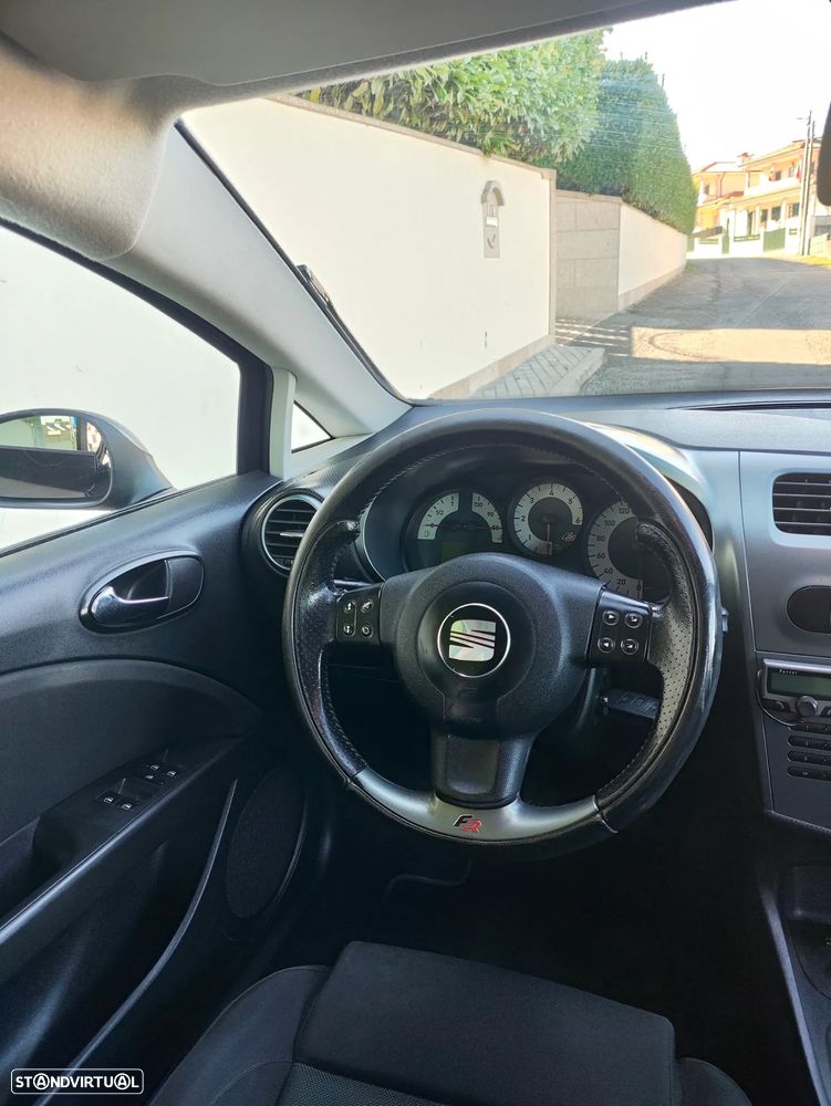 SEAT Leon 2.0 TDI FR 18 Tiago Monteiro - 10