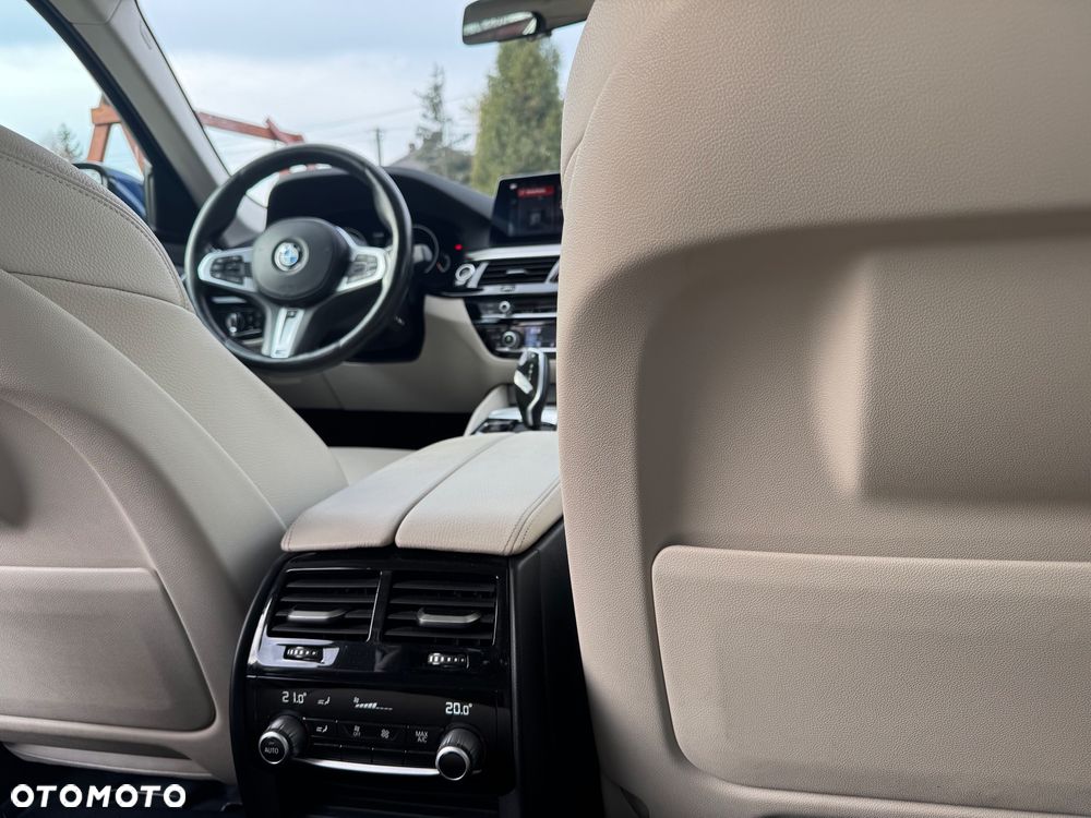 BMW Seria 5 520d xDrive Luxury Line sport - 7