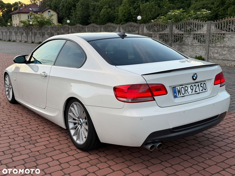 BMW Seria 3 330d M Sport Edition - 10